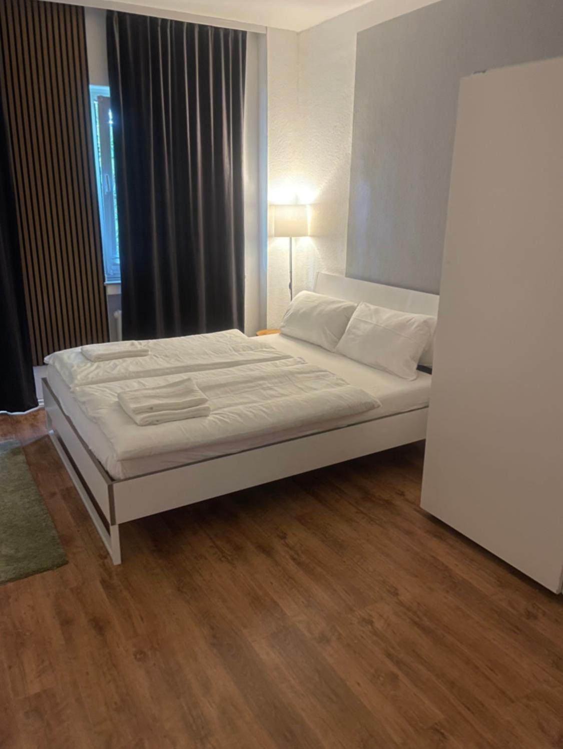 Koeln Wohnung 4 Min Naehe Von Hbf Und Dom Mit Garten ,Balkon & Office Exterior foto